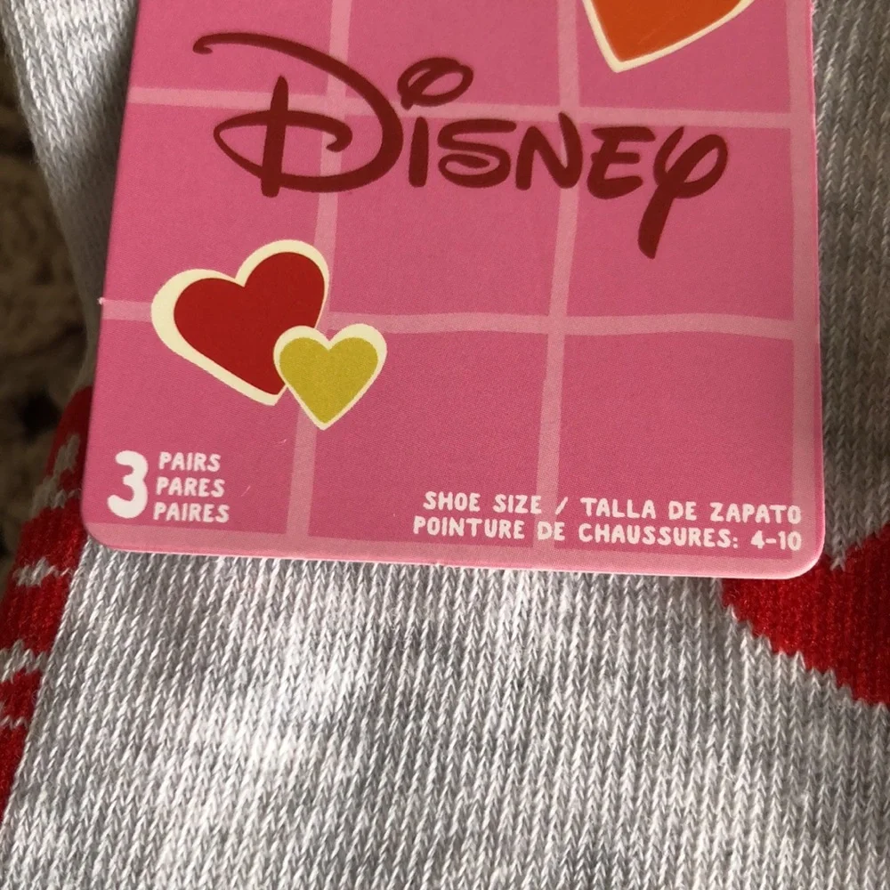 Disney Winnie the Pooh Valentines Love Socks